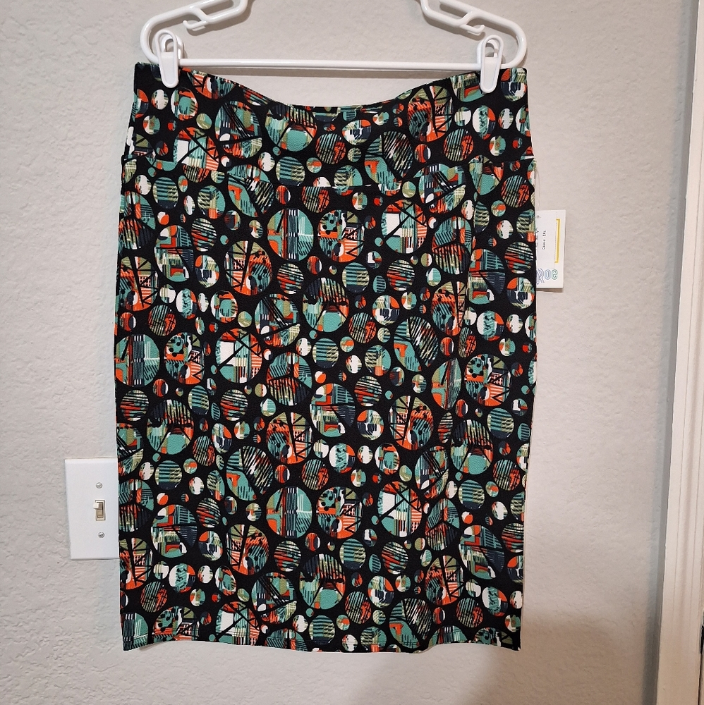 LuLaRoe Geometric Cassie